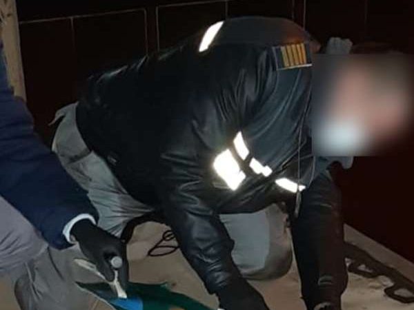 Trei cetăţeni din Maroc şi unul din Siria, ascunși într-un camion  încărcat cu aragazuri, depistaţi la P.T.F. Giurgiu