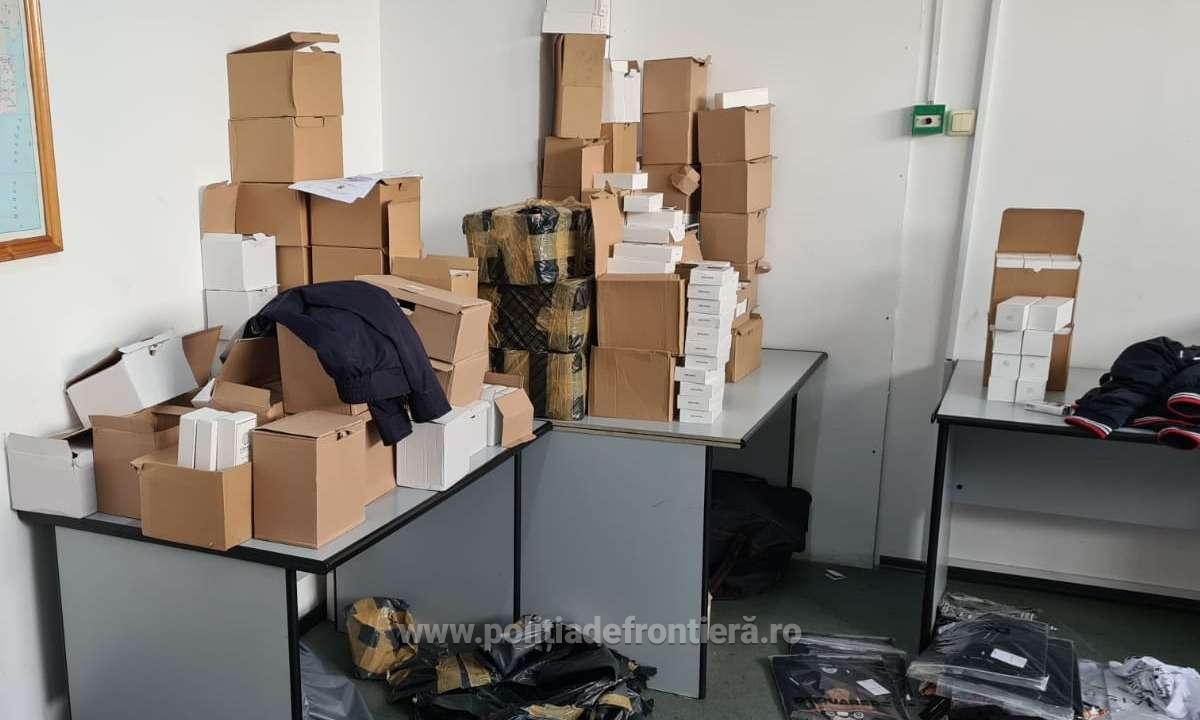 Peste 1.500 de bunuri susceptibile a fi contrafăcute, estimate 68.000 de euro, descoperite în P.T.F Giurgiu