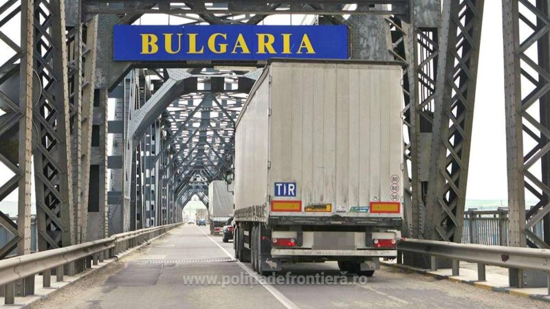 Peste 19 tone deșeuri din hârtie transportate ilegal din Bulgaria,  oprite la P. T. F. Giurgiu