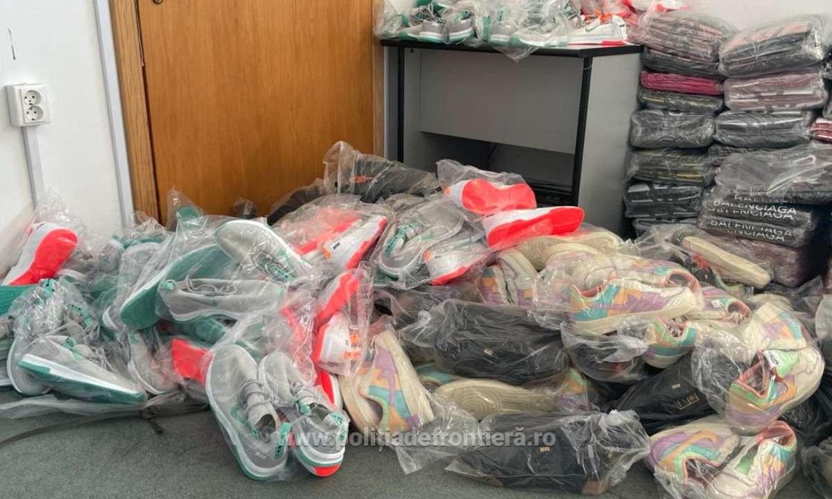 Sute de bunuri susceptibile a fi contrafăcute, descoperite în acest weekend de către polițiștii de frontieră giurgiuveni