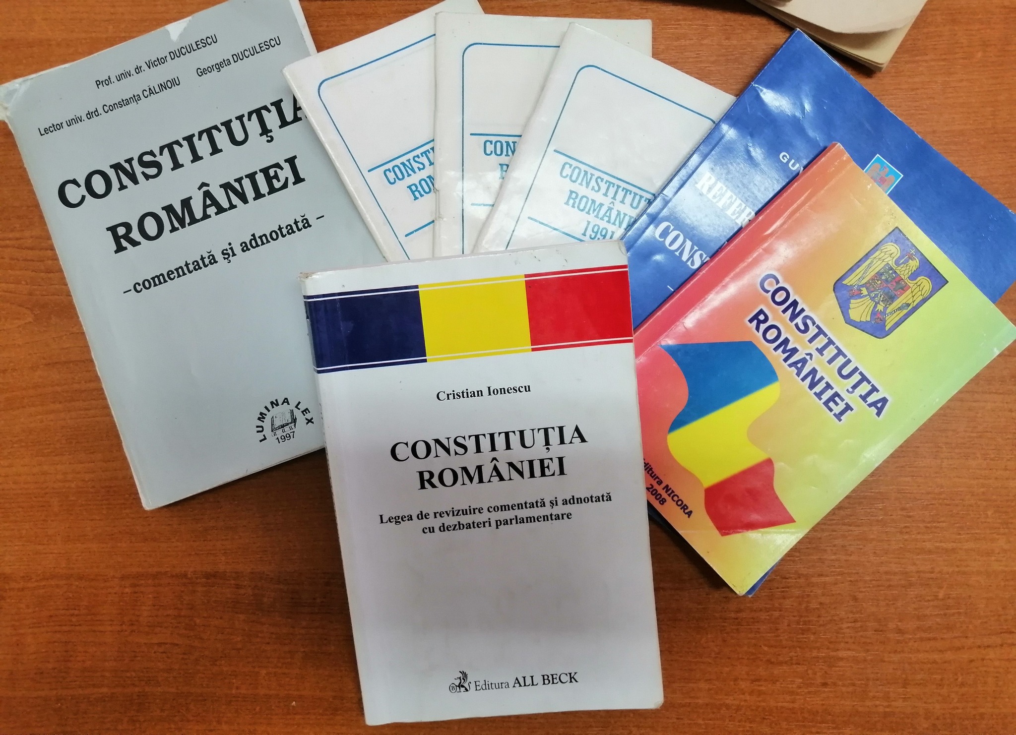 8 decembrie, ZIUA CONSTITUȚIEI ROMÂNIEI