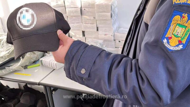 Peste 1.000 de bunuri contrafăcute, descoperite în două autocare la P.T.F. Giurgiu