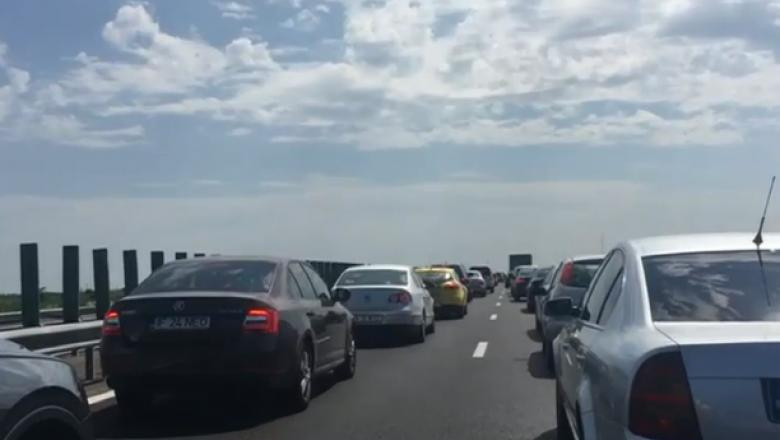 Codul rutier, schimbat în ianuarie 2022. 600 de radare fixe vor fi montate pe cele mai aglomerate drumuri din țară