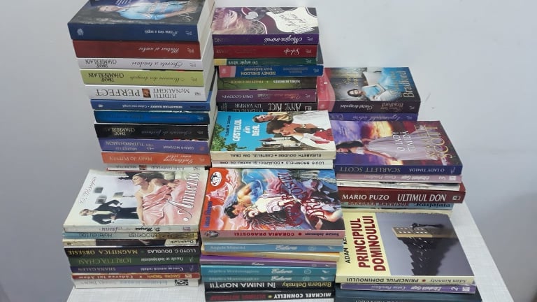 14 FEBRUARIE, ZIUA INTERNAȚIONALĂ A DONAȚIEI DE CARTE (International Book Giving Day)