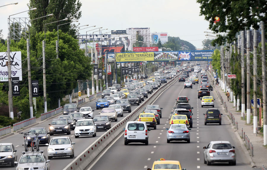 Devine obligatoriu pentru șoferii din România! Ce lumini trebuie să folosească pe toate drumurile publice