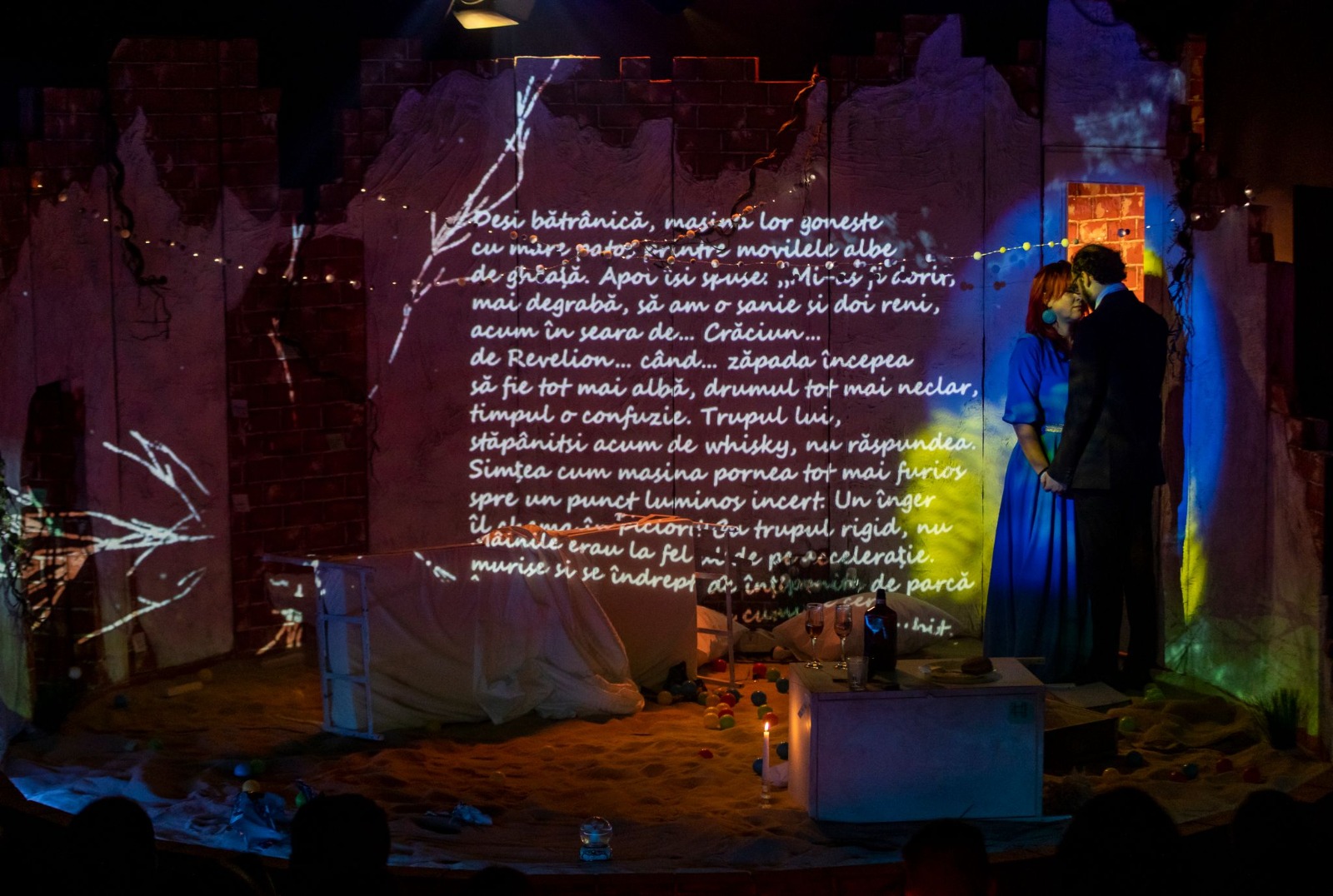 Vineri, 19 mai, spectacolul „X şi 0” la teatrul Tudor Vianu