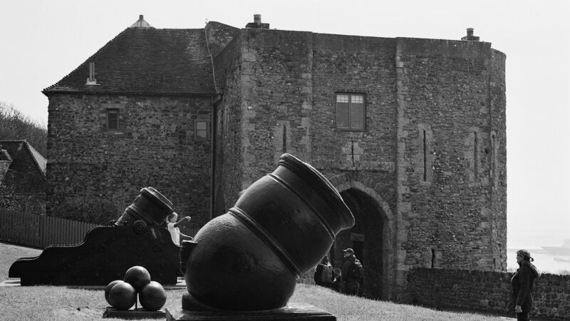 Prioritățile zero ale guvernului României sunt cele două războaie, asta pentru că problemele noastre interne au fost rezolvate …