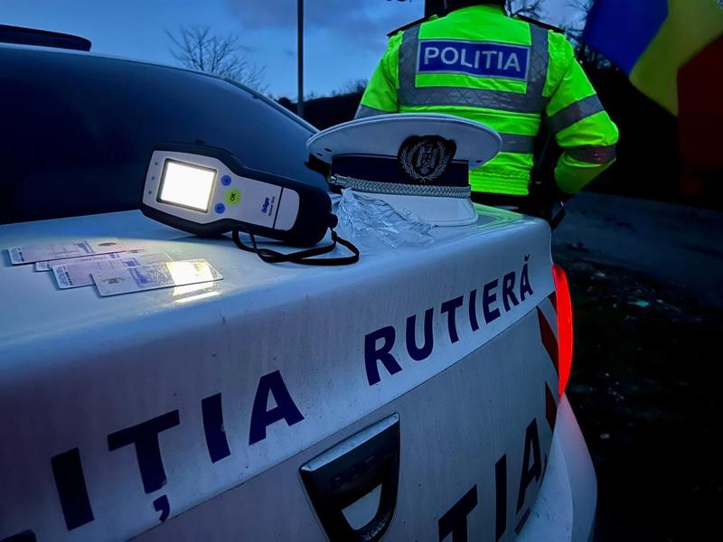 BĂRBAT CERCETAT PENTRU SĂVÂRȘIREA A DOUĂ INFRACȚIUNI RUTIERE