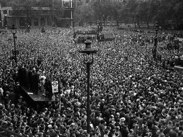 8 mai în istorie