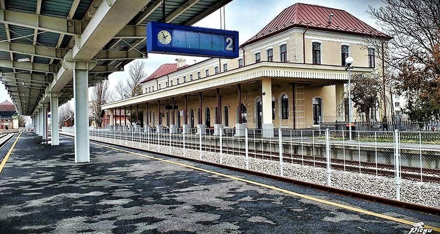 Începând de mâine, 1 iunie 2024, trenurile revin, după 19 ani de pauză, pe ruta directă Giurgiu – București