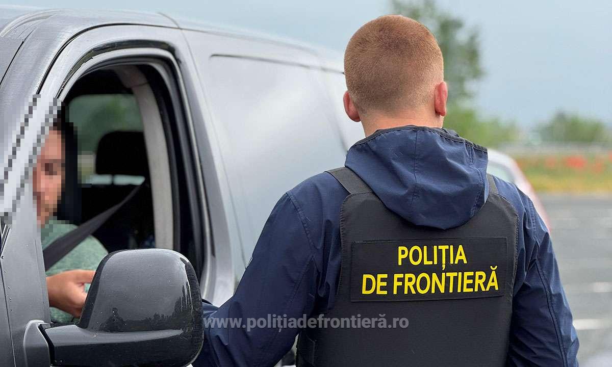 Polițiștii de frontieră au depistat, în urma unor controale, două persoane căutate în baza unor mandate europene de arestare, pentru a fi predate sau extrădate
