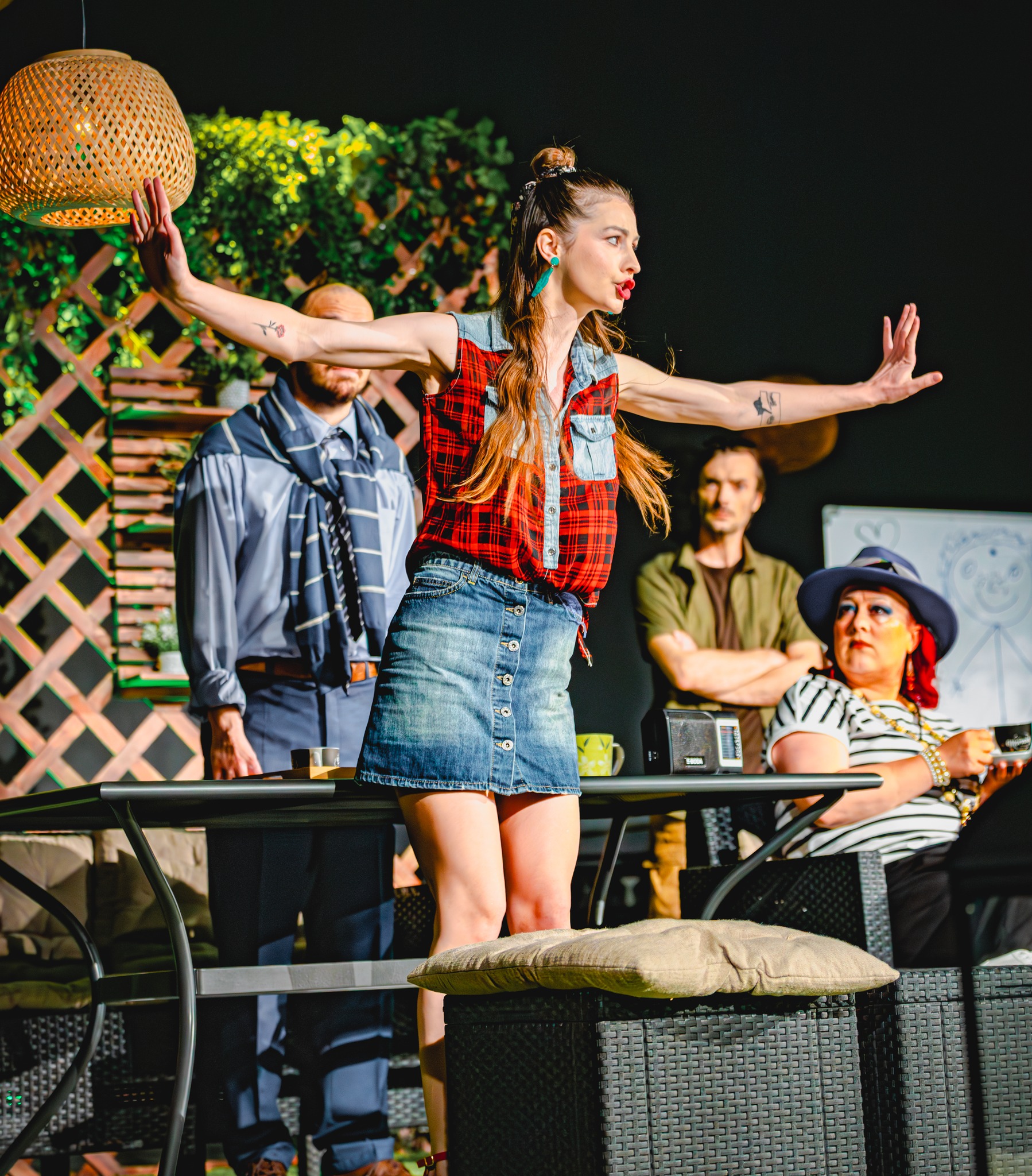 Spectacolul “Jocul de-a vacanţa” marţi,16 septembrie, la Teatrul Tudor Vianu