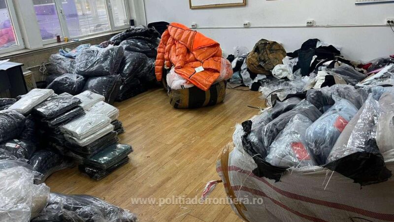 Produse susceptibile a fi contrafăcute, în valoare de peste 671.000 de lei, descoperite în acest weekend de polițiștii de frontieră giurgiuveni