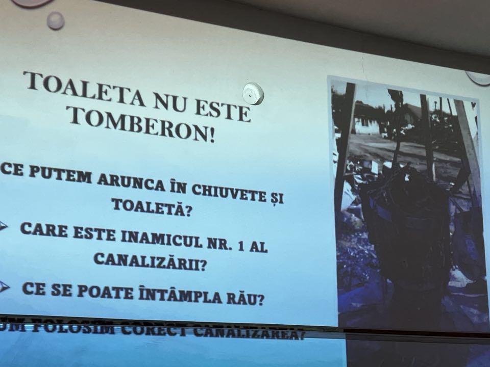  Toaleta NU este tomberon!