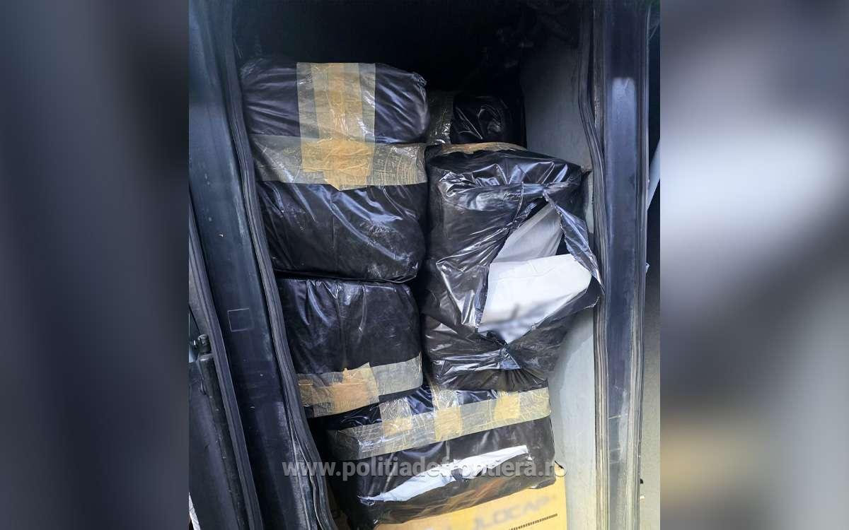 Marfă contrafăcută în valoare de peste 550.000 de lei, descoperită la Giurgiu