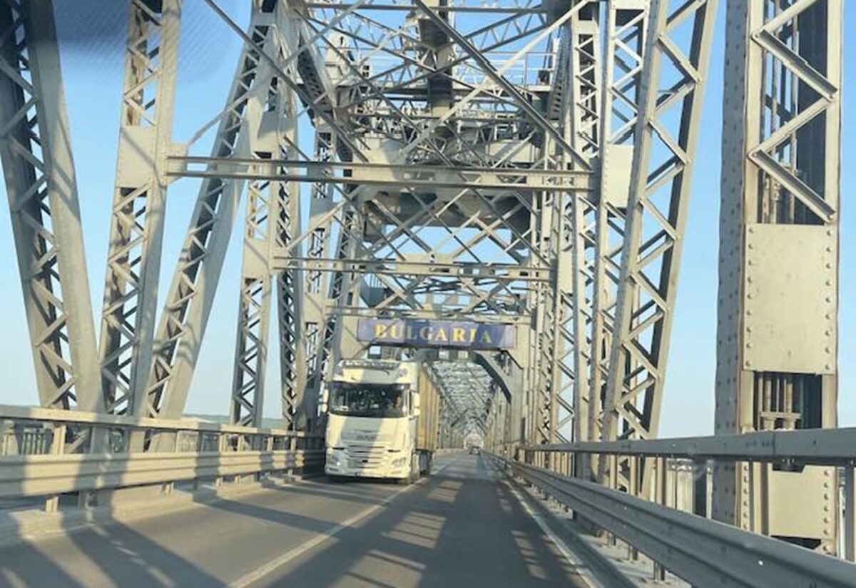 Măsuri pentru siguranța circulației și fluidizarea traficului pe Podul Giurgiu-Ruse